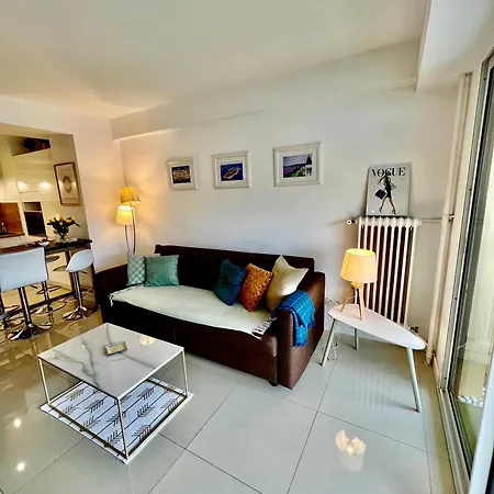 Cosy Lumineux 1 Calme Central-terrasse 10 Minutes Palais 5 Min Centre Appartement *